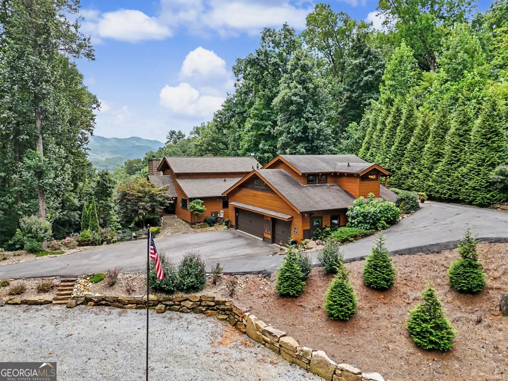 557 Fox Trot RD Clayton, GA 30525