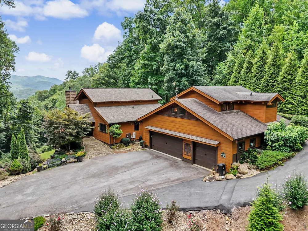 557 Fox Trot RD Clayton, GA 30525