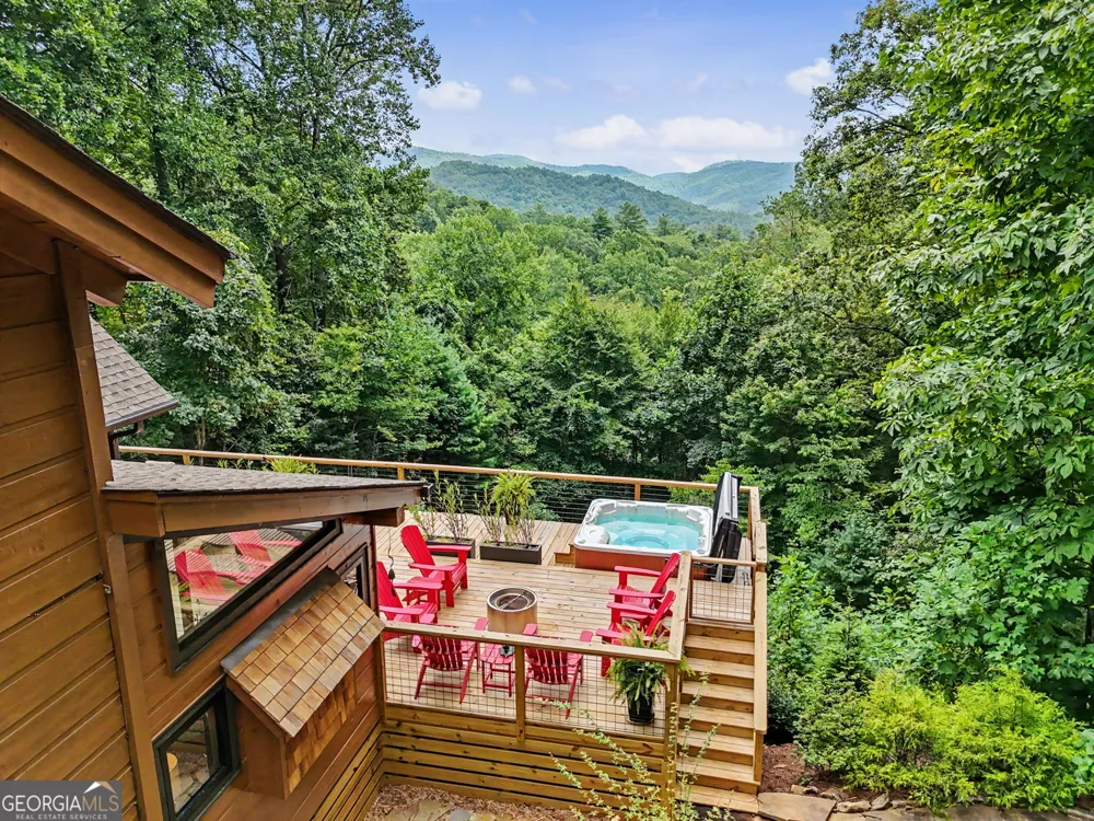 557 Fox Trot RD Clayton, GA 30525