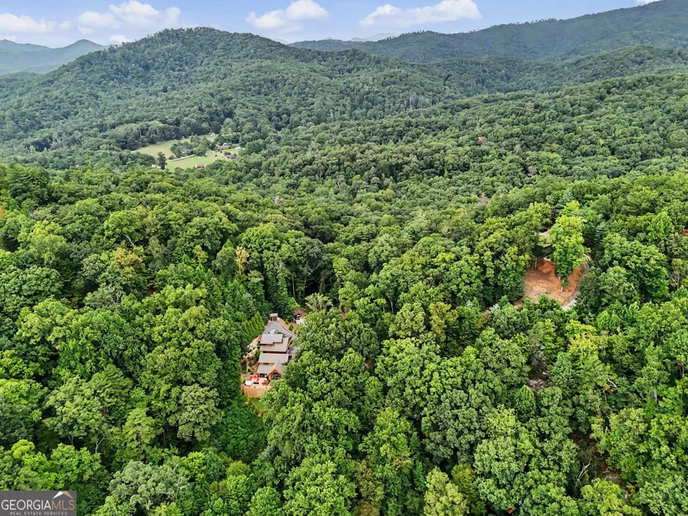 557 Fox Trot RD Clayton, GA 30525