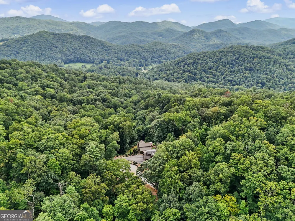 557 Fox Trot RD Clayton, GA 30525
