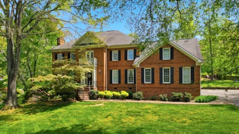 15 Middle Creek Road