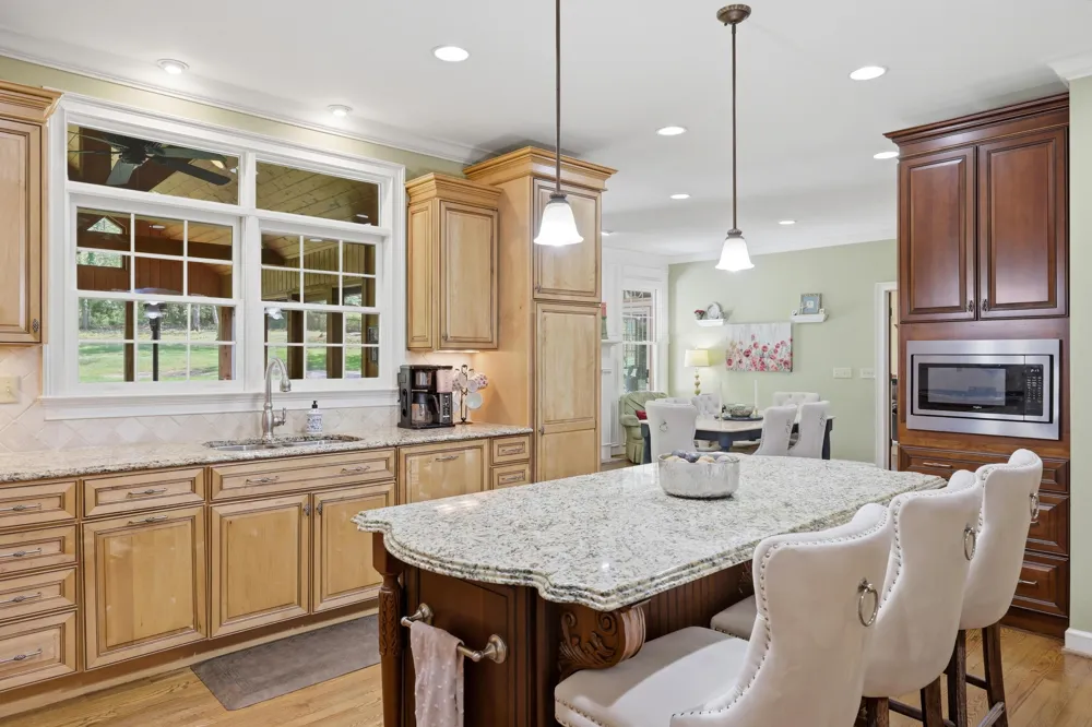 15 Middle Creek Road Signal Mountain, TN 37377