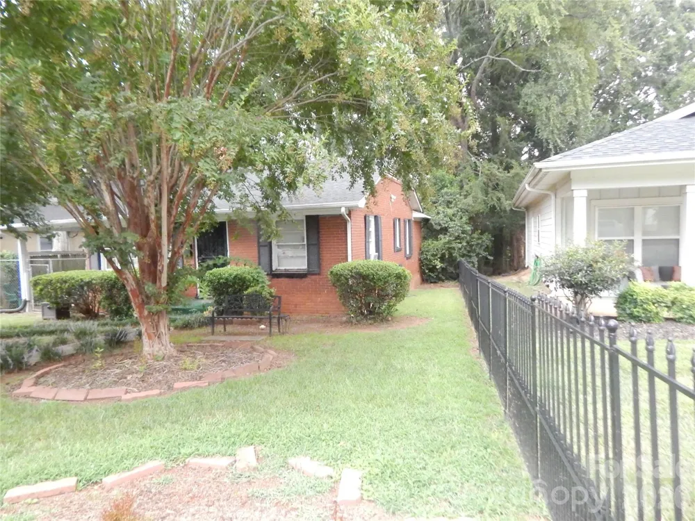 2516 Booker Avenue Charlotte, NC 28216