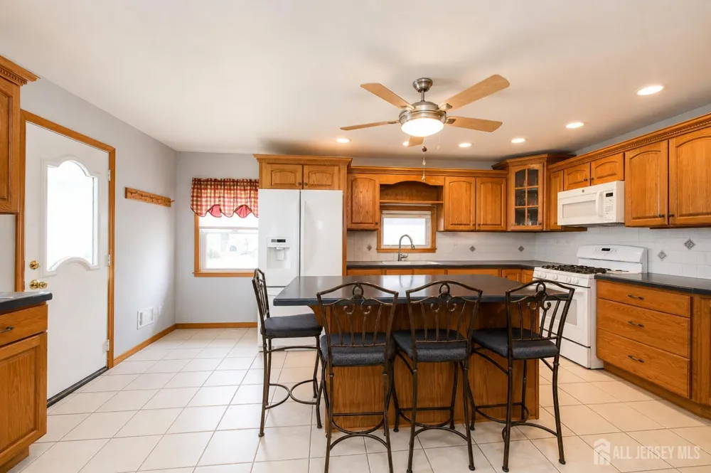 199 Princeton Road Parlin, NJ 08859
