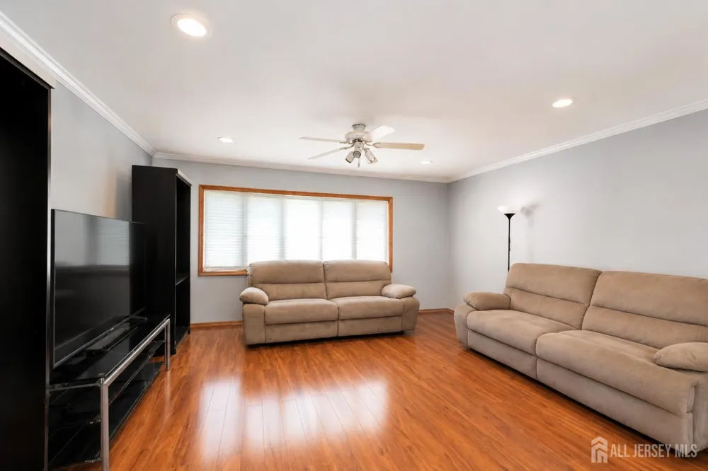 199 Princeton Road Parlin, NJ 08859