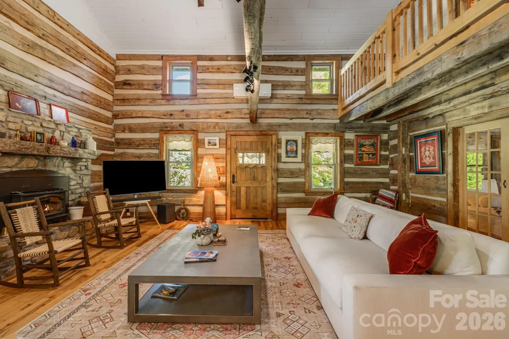 146 Gentry Farm Drive Hot Springs, NC 28743