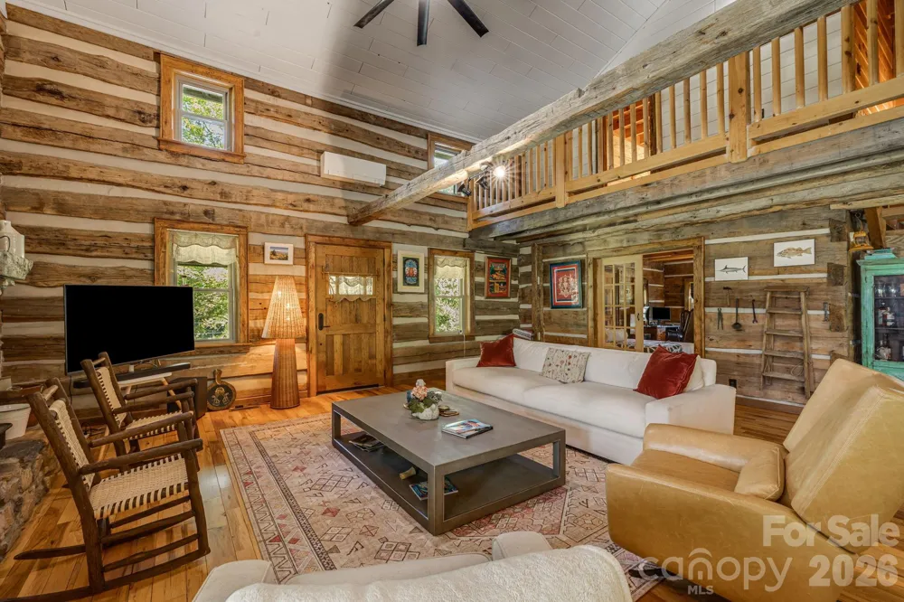 146 Gentry Farm Drive Hot Springs, NC 28743