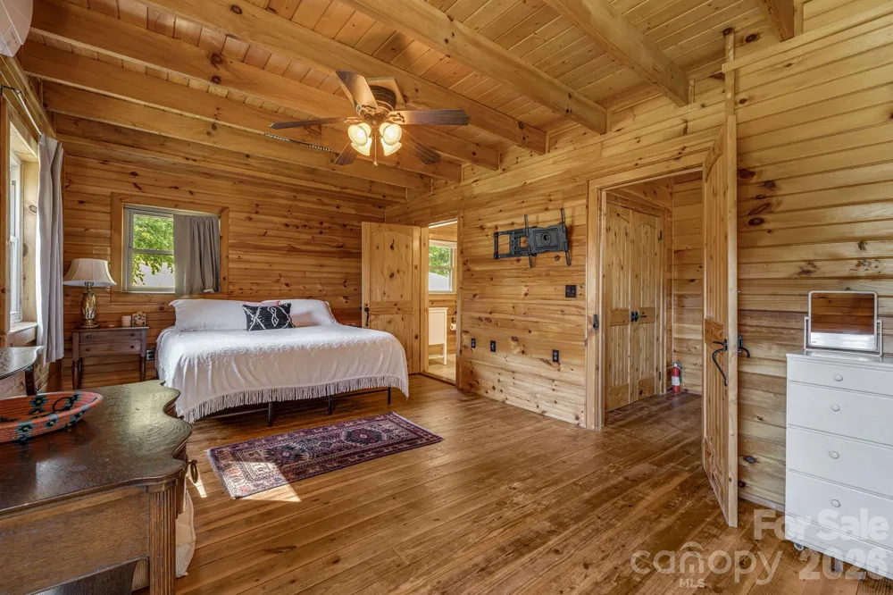 146 Gentry Farm Drive Hot Springs, NC 28743