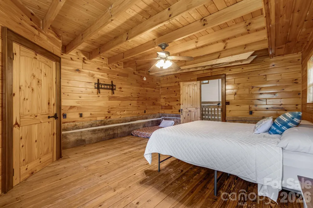 146 Gentry Farm Drive Hot Springs, NC 28743