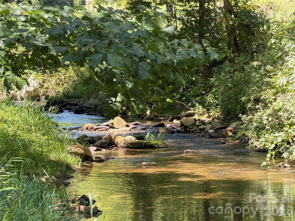146 Gentry Farm Drive Hot Springs, NC 28743