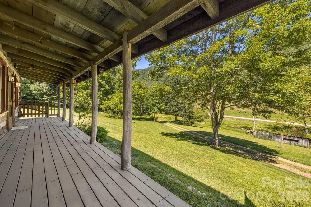 146 Gentry Farm Drive Hot Springs, NC 28743