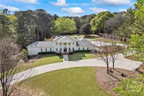 1900 Crystal Hills Drive