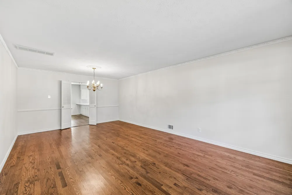 10146 Coveridge Drive Dallas, TX 75238