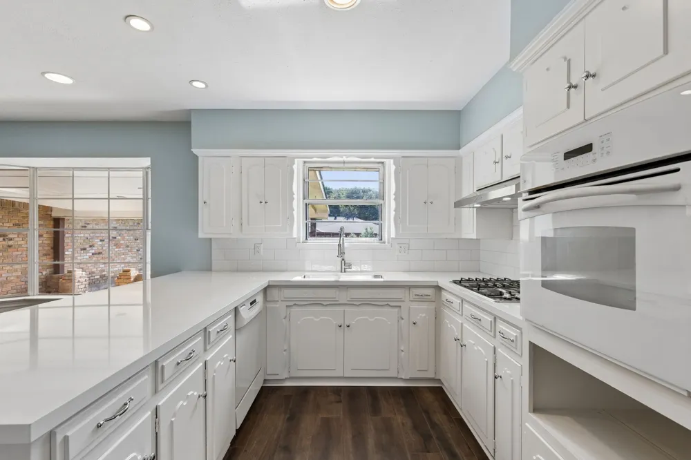 10146 Coveridge Drive Dallas, TX 75238