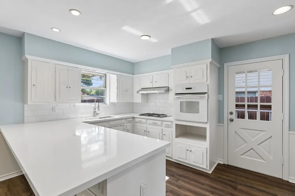 10146 Coveridge Drive Dallas, TX 75238