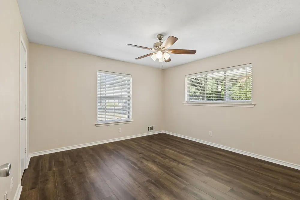 10146 Coveridge Drive Dallas, TX 75238