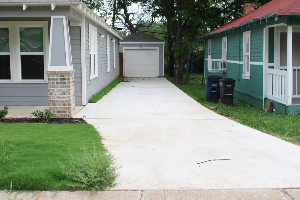 1009 E Cannon Street Fort Worth, TX 76104