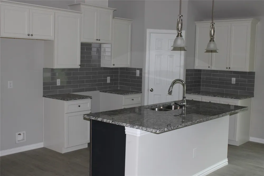 1009 E Cannon Street Fort Worth, TX 76104