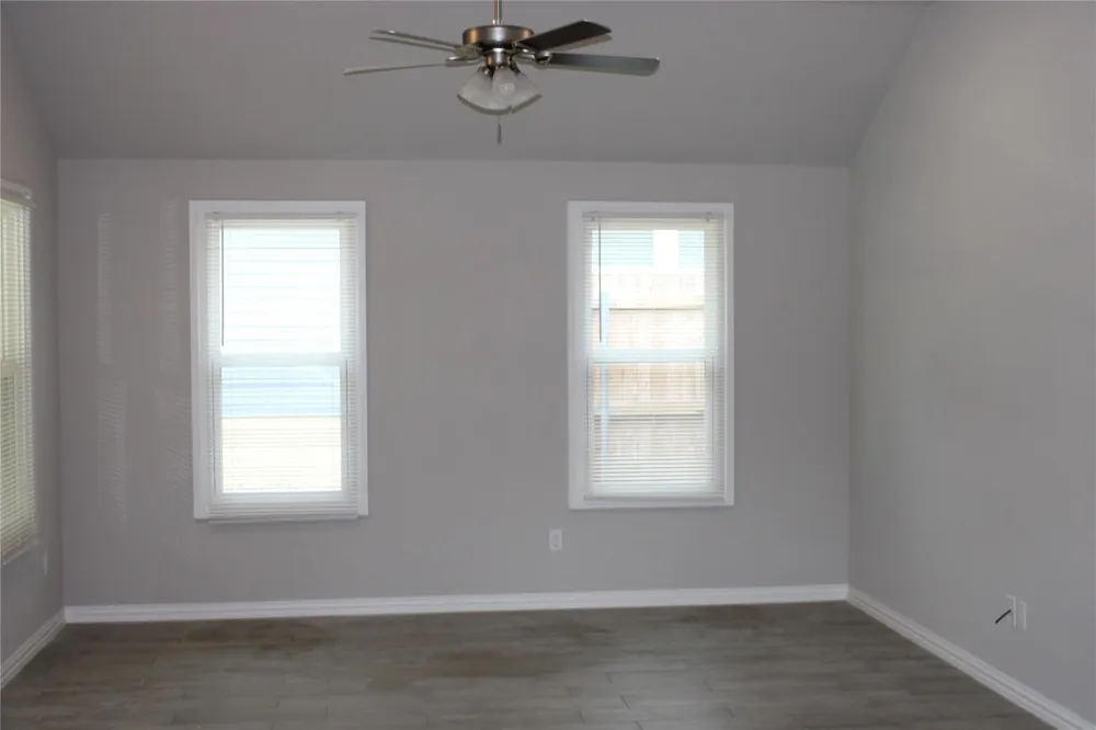 1009 E Cannon Street Fort Worth, TX 76104