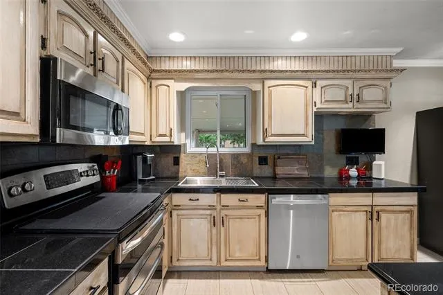 341 S Krameria Street Denver, CO 80224