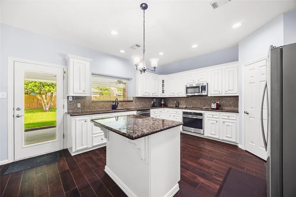 507 Stephen F Austin Drive Conroe, TX 77302