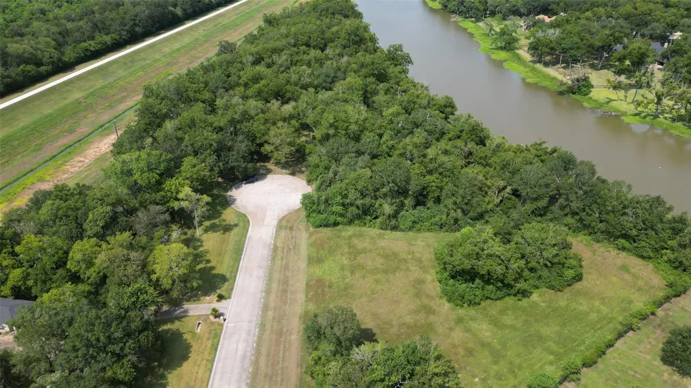 8630 Thornberry Hollow Court Missouri City, TX 77459