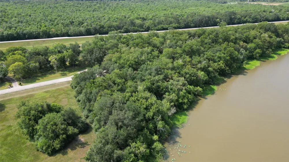 8630 Thornberry Hollow Court Missouri City, TX 77459