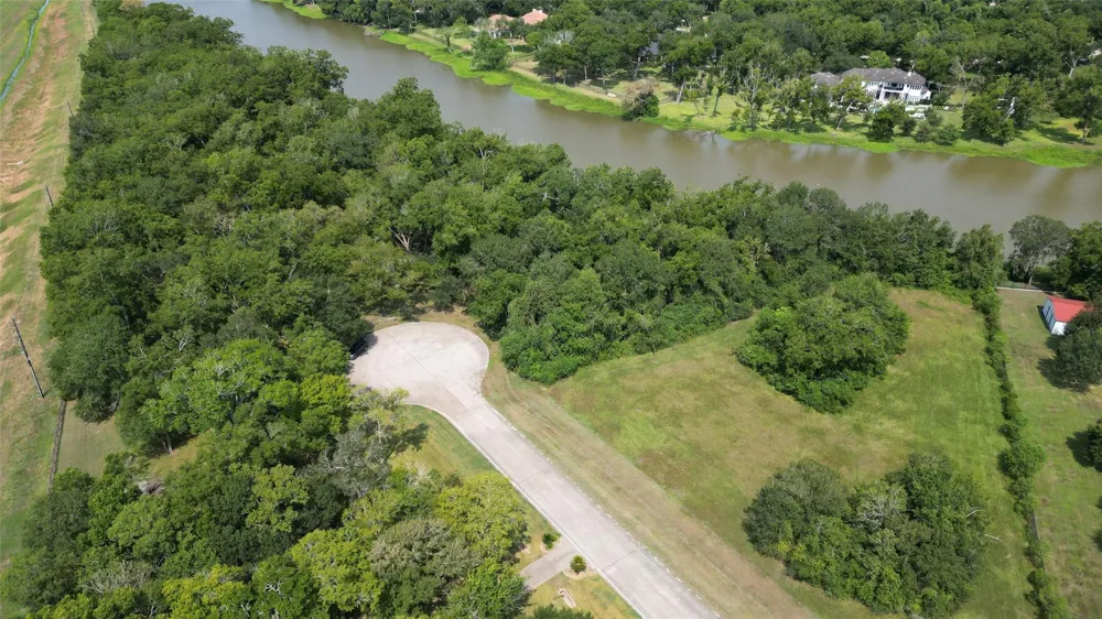 8630 Thornberry Hollow Court Missouri City, TX 77459