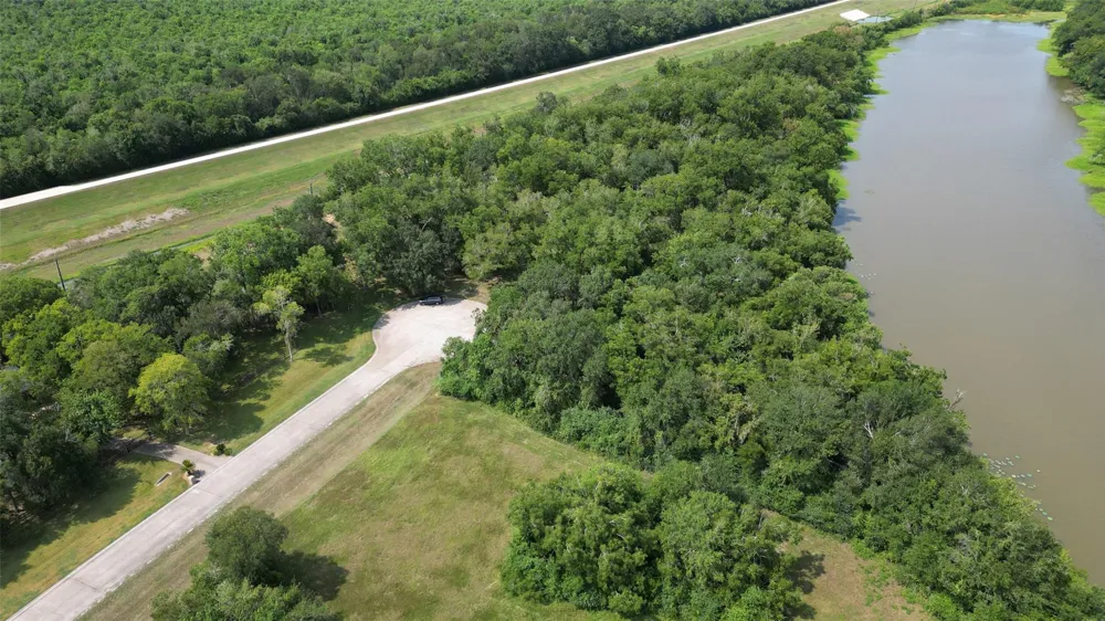 8630 Thornberry Hollow Court Missouri City, TX 77459