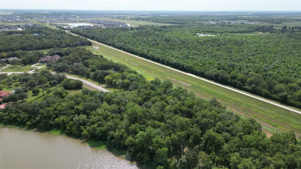 8630 Thornberry Hollow Court Missouri City, TX 77459