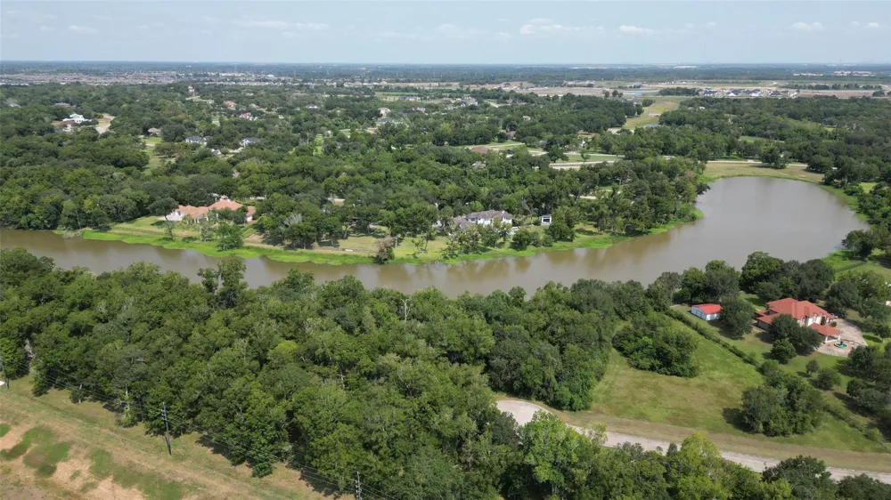 8630 Thornberry Hollow Court Missouri City, TX 77459