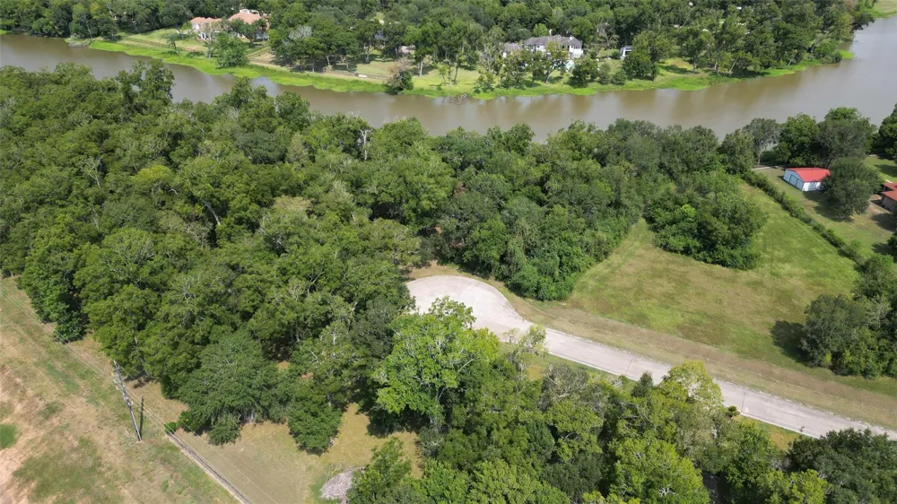 8630 Thornberry Hollow Court Missouri City, TX 77459
