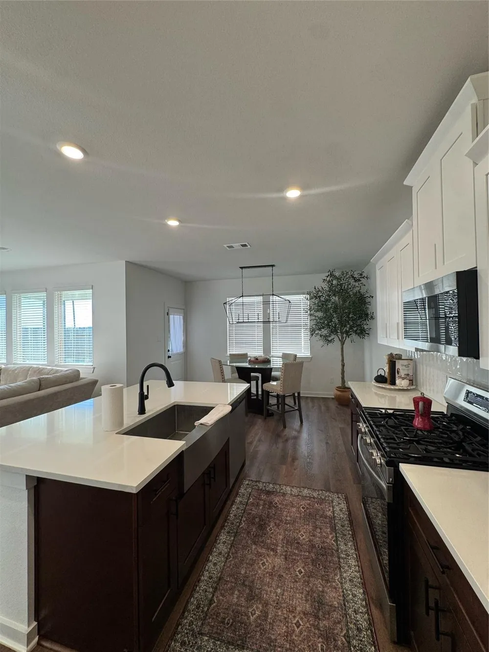 6630 Escondido Drive Rosharon, TX 77583