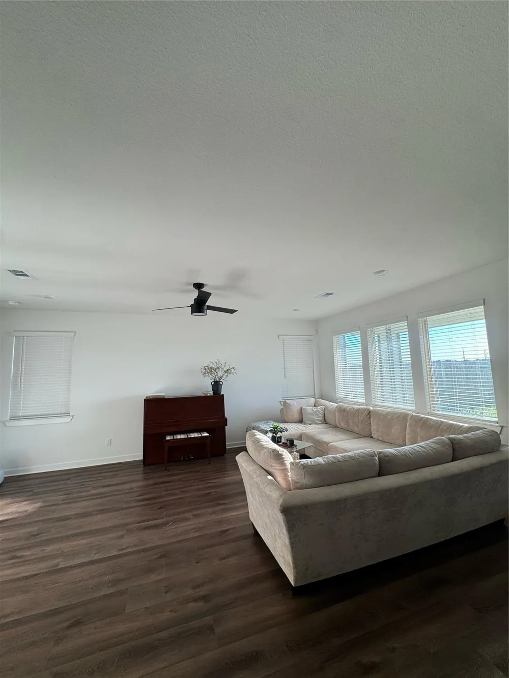 6630 Escondido Drive Rosharon, TX 77583