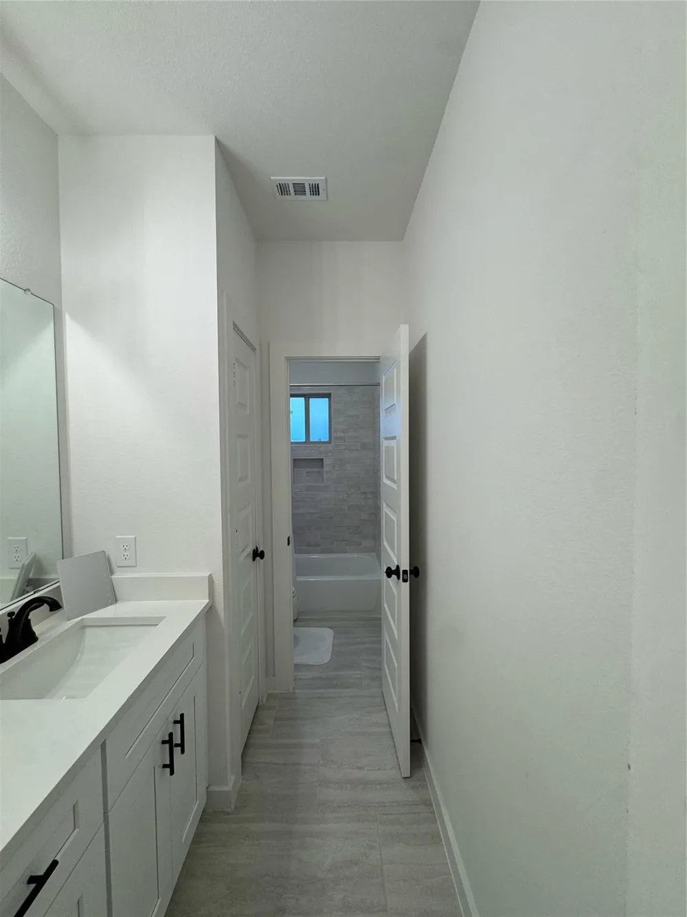 6630 Escondido Drive Rosharon, TX 77583
