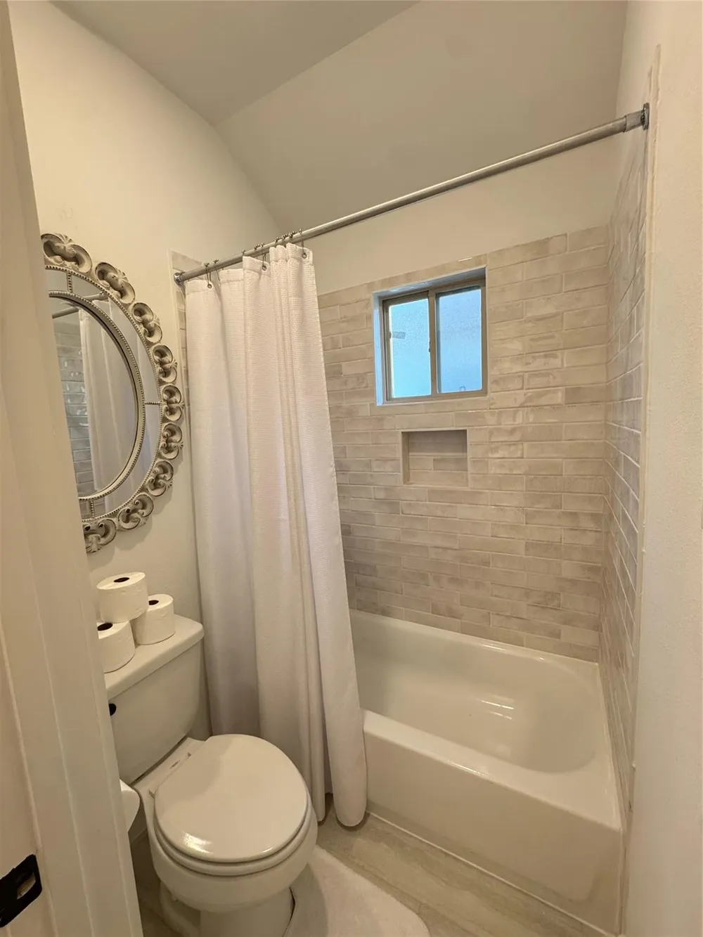 6630 Escondido Drive Rosharon, TX 77583