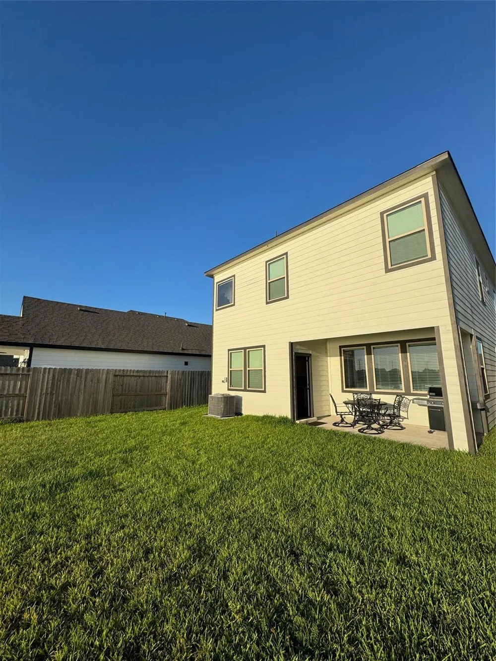 6630 Escondido Drive Rosharon, TX 77583