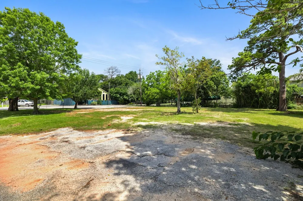 715 Clear Lake Road Clear Lake Shores, TX 77565