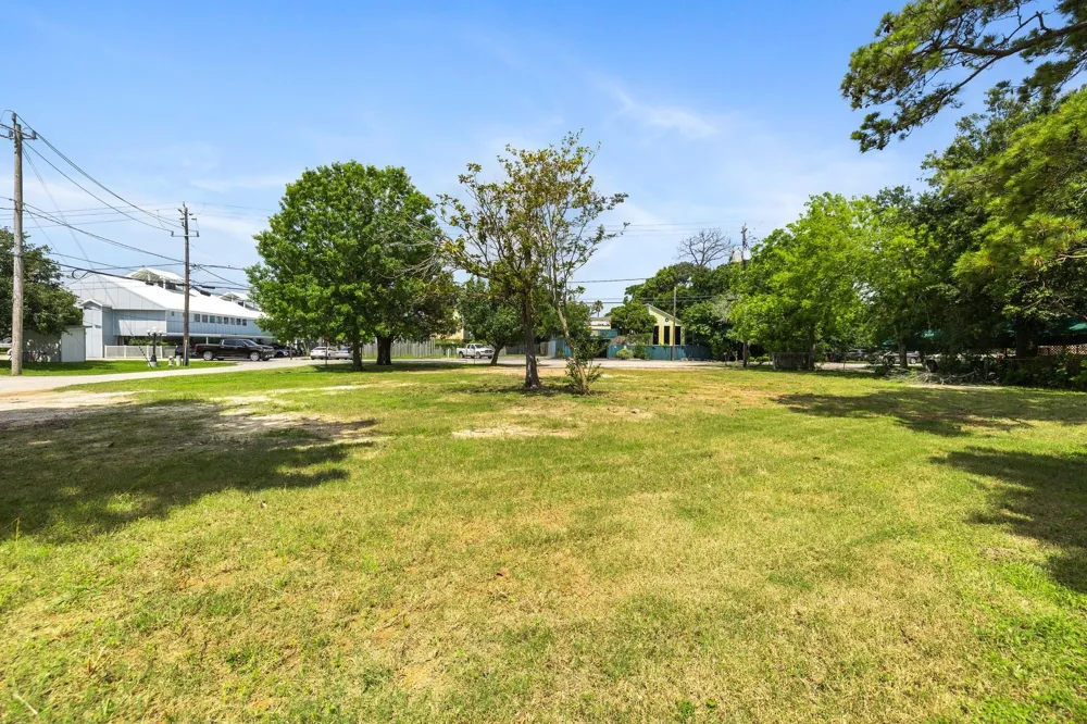 715 Clear Lake Road Clear Lake Shores, TX 77565