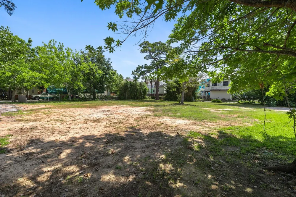 715 Clear Lake Road Clear Lake Shores, TX 77565