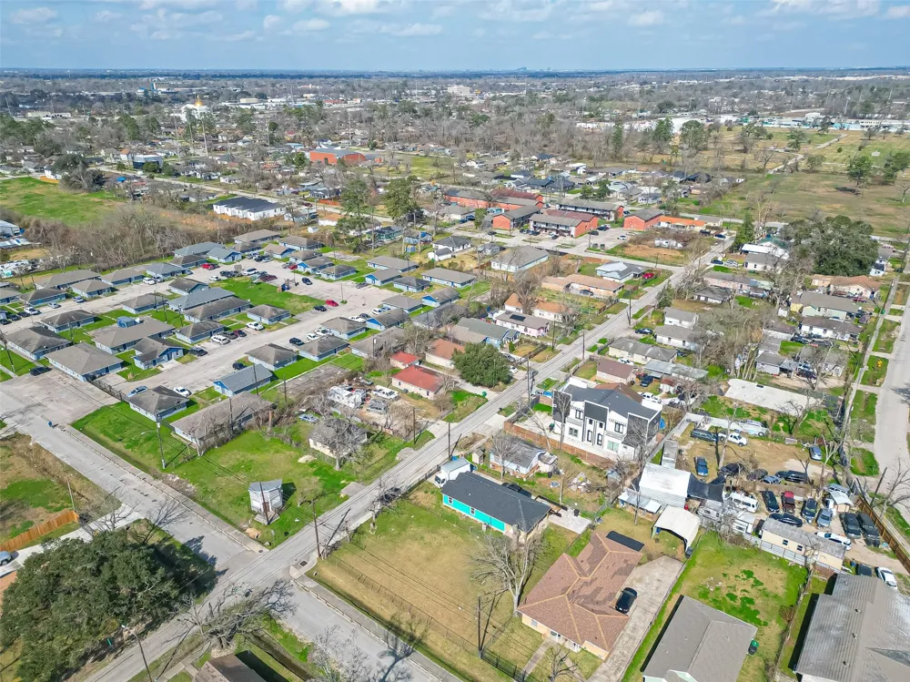 7902 Pointer Street Houston, TX 77016