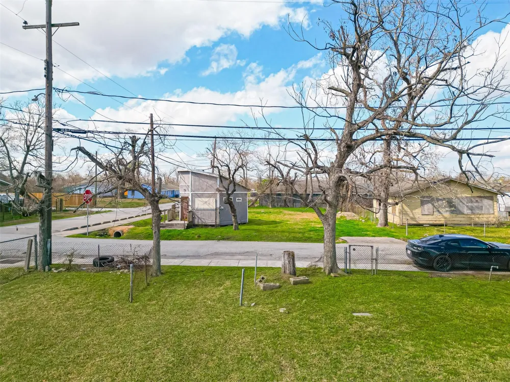 7902 Pointer Street Houston, TX 77016