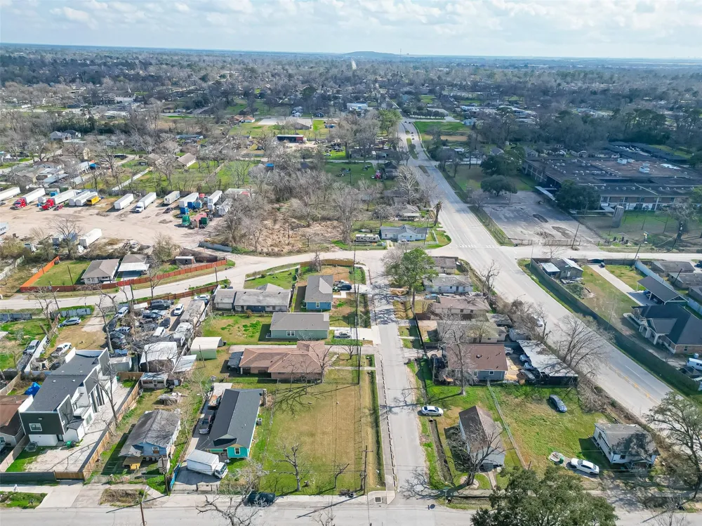 7902 Pointer Street Houston, TX 77016