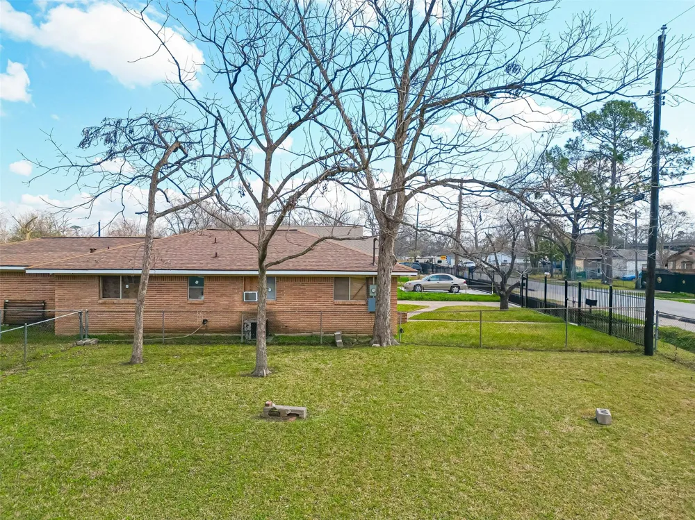 7902 Pointer Street Houston, TX 77016
