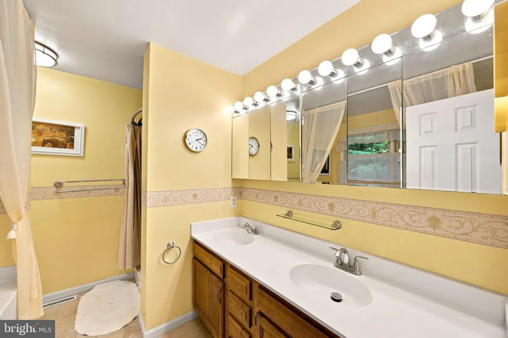 8065 TUCKERS TRL Owings, MD 20736