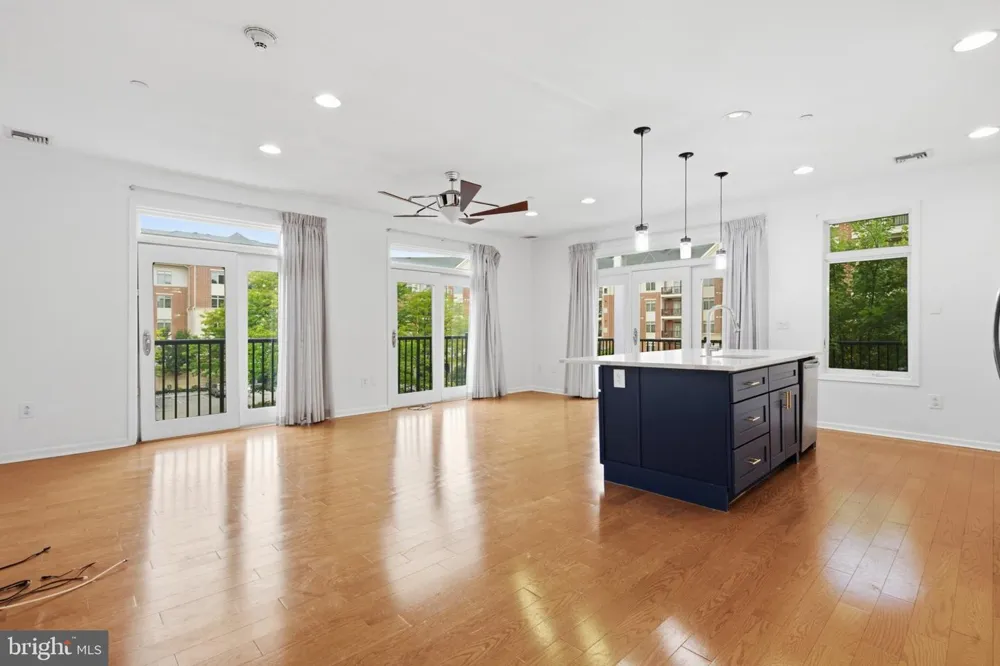 301 CARSON TERRACE Huntingdon Valley, PA 19006