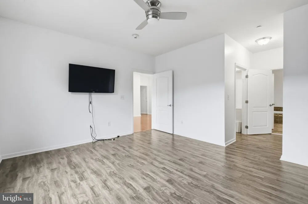 301 CARSON TERRACE Huntingdon Valley, PA 19006