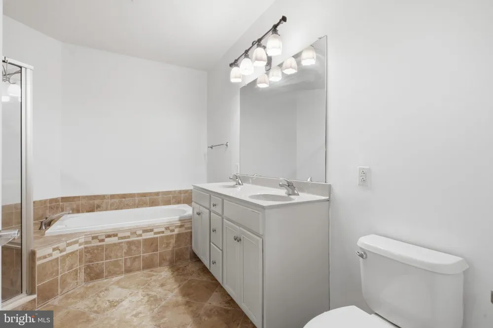 301 CARSON TERRACE Huntingdon Valley, PA 19006