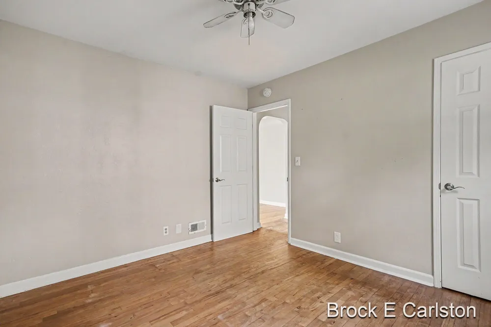 2315 Harding Avenue Muskegon, MI 49441